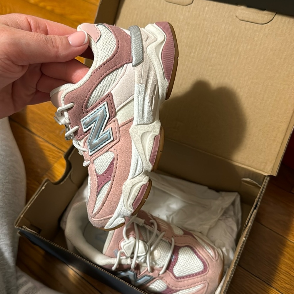 Girls toddler New Balance 9060
